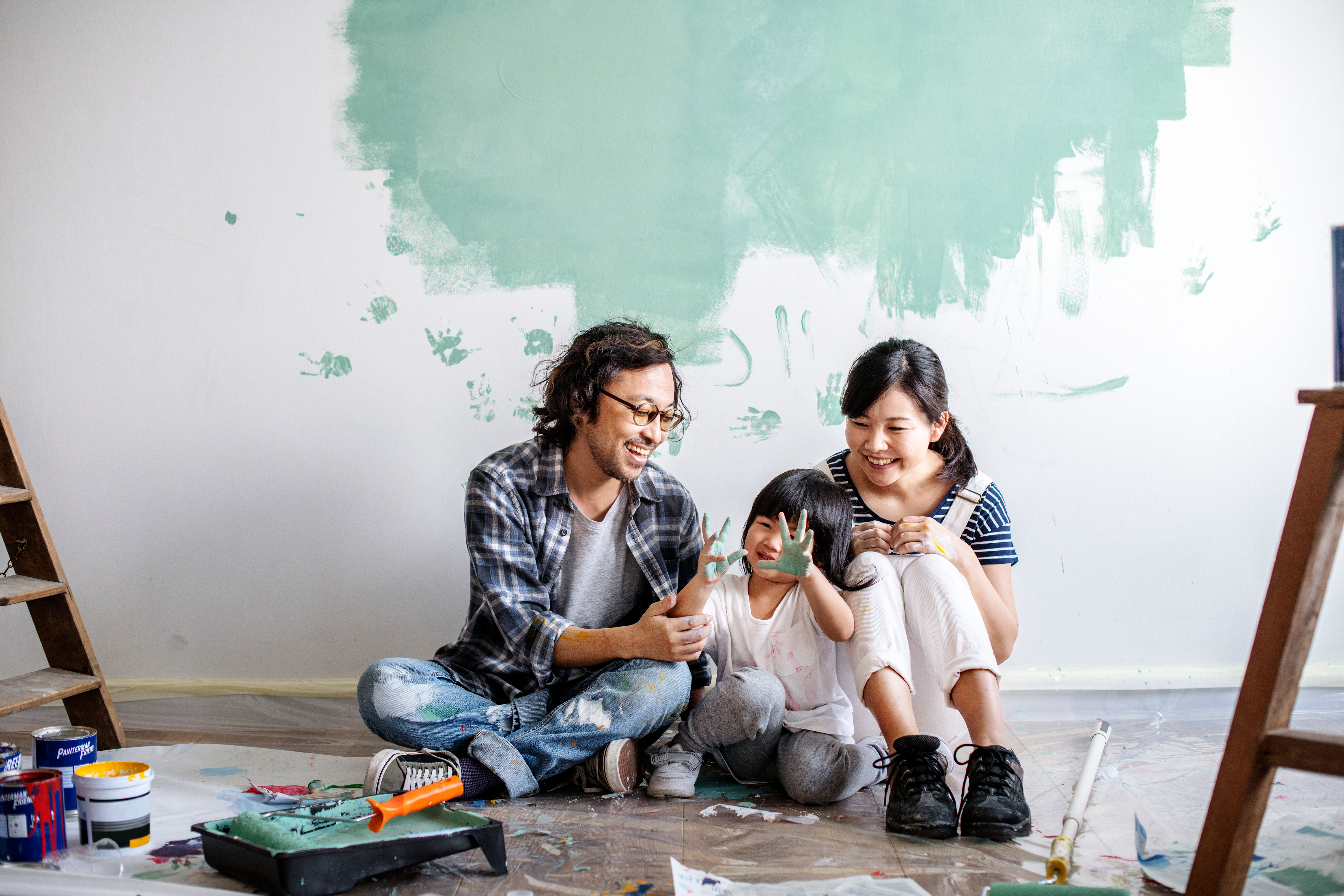 A family renovating the house 