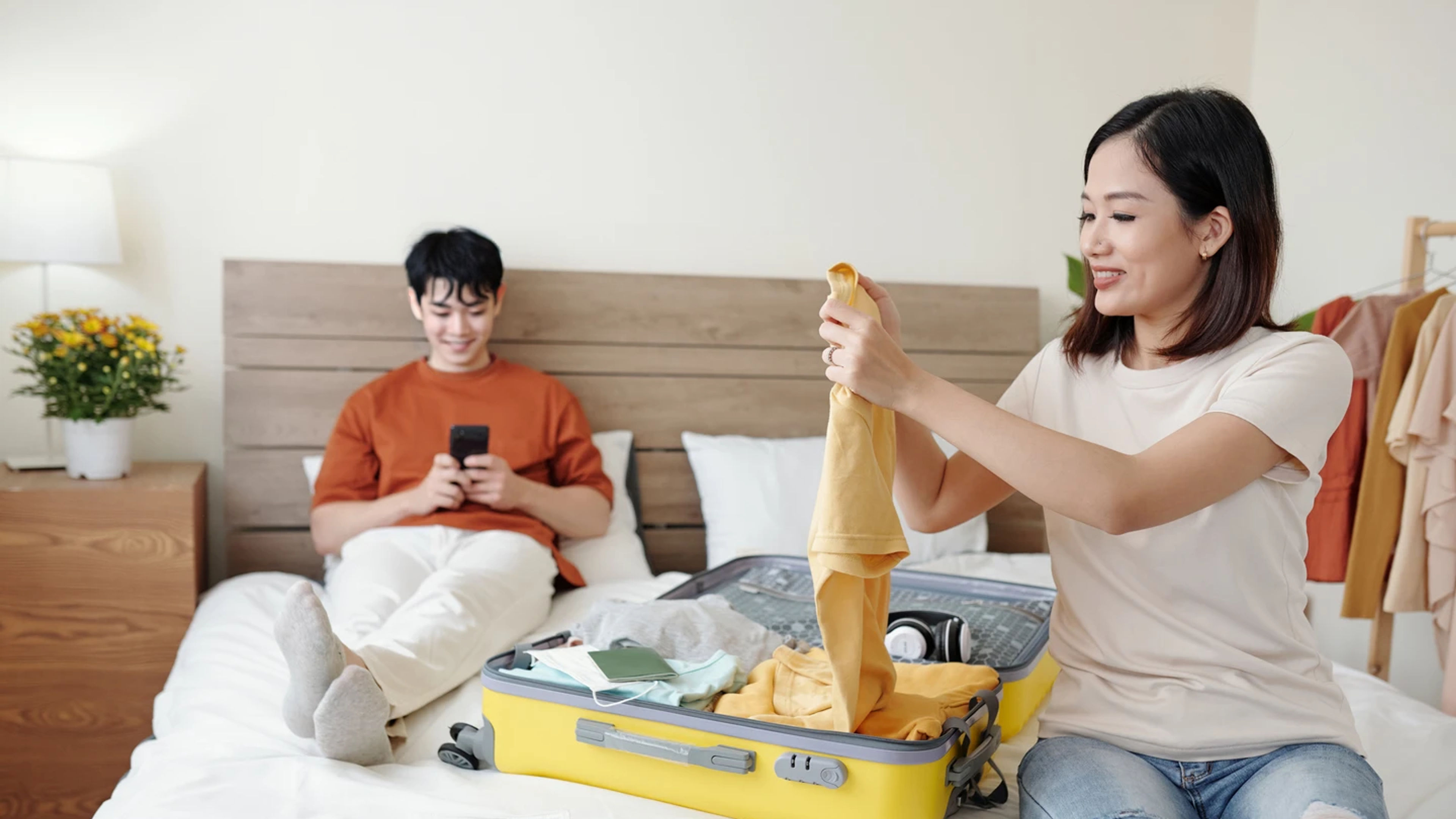 Couples Packing Dress in Hotel