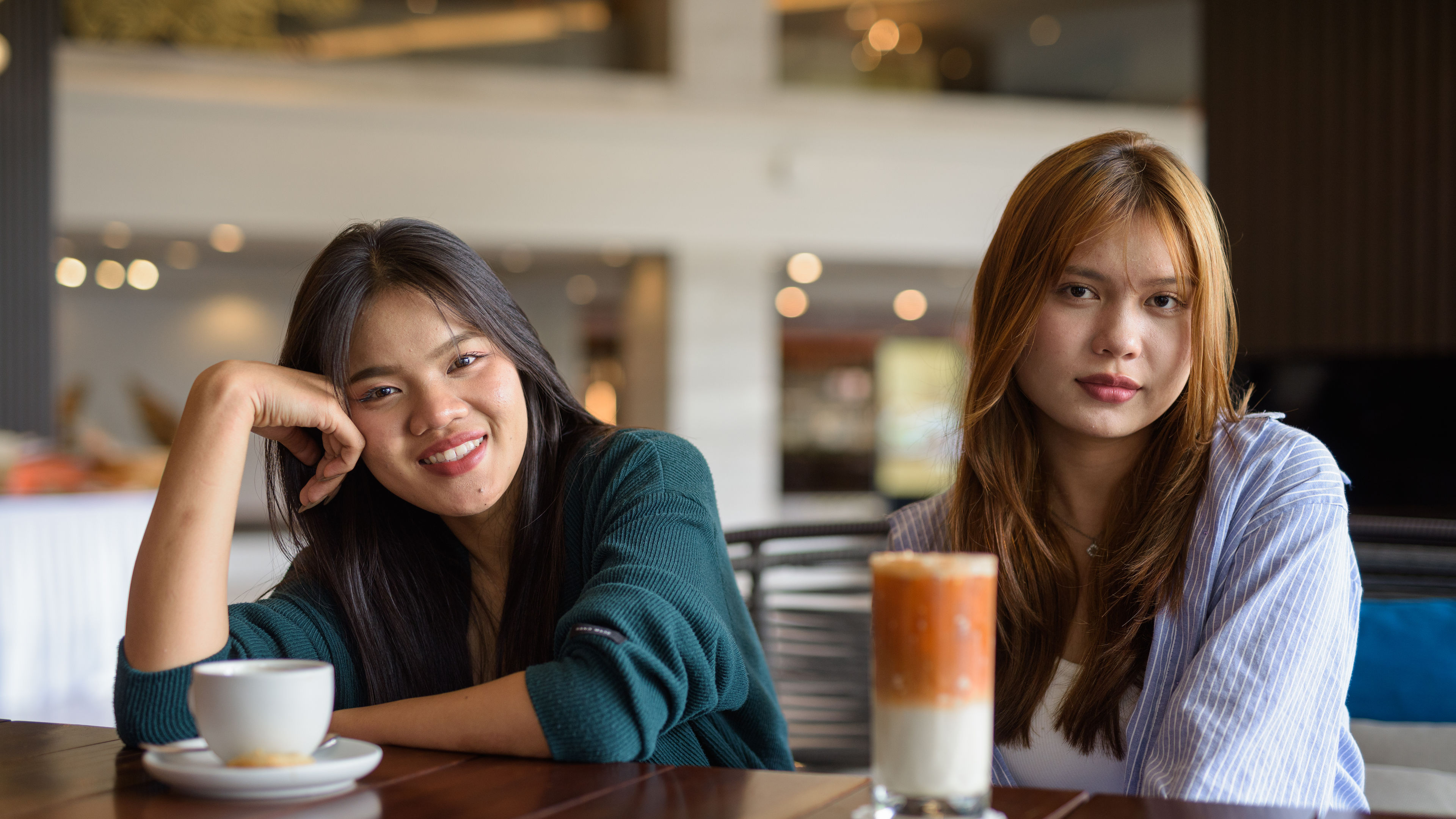 Women in cafe